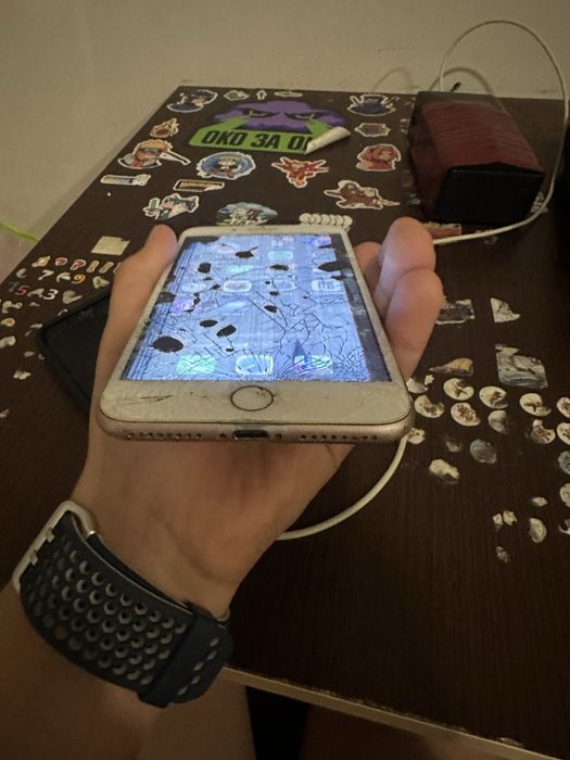iPhone 7 Plus розбитий, але працює обмін