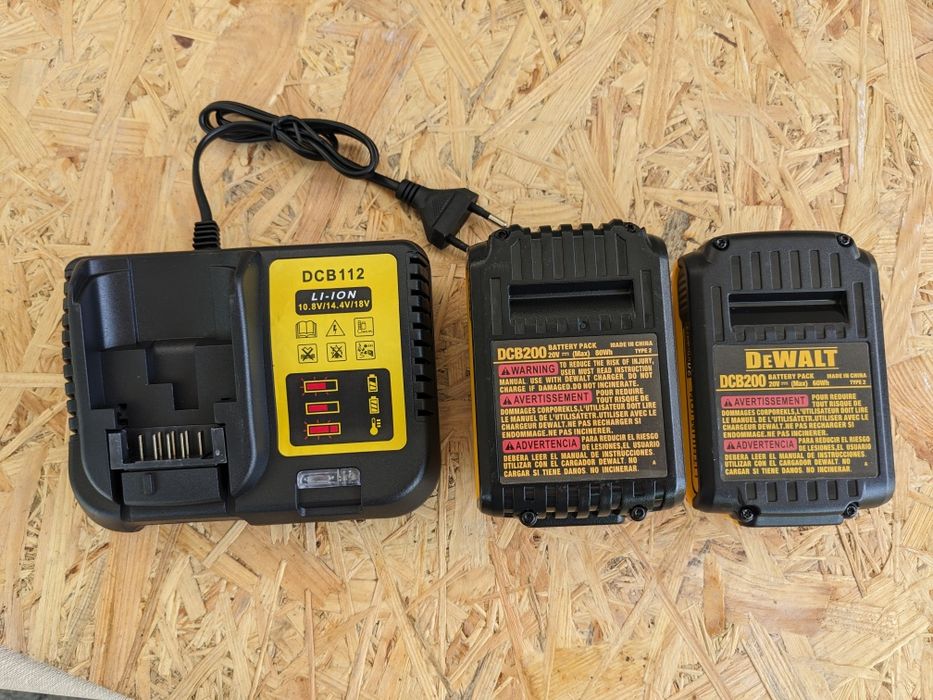 Батарея, аккумулятор 20 вольт DeWalt