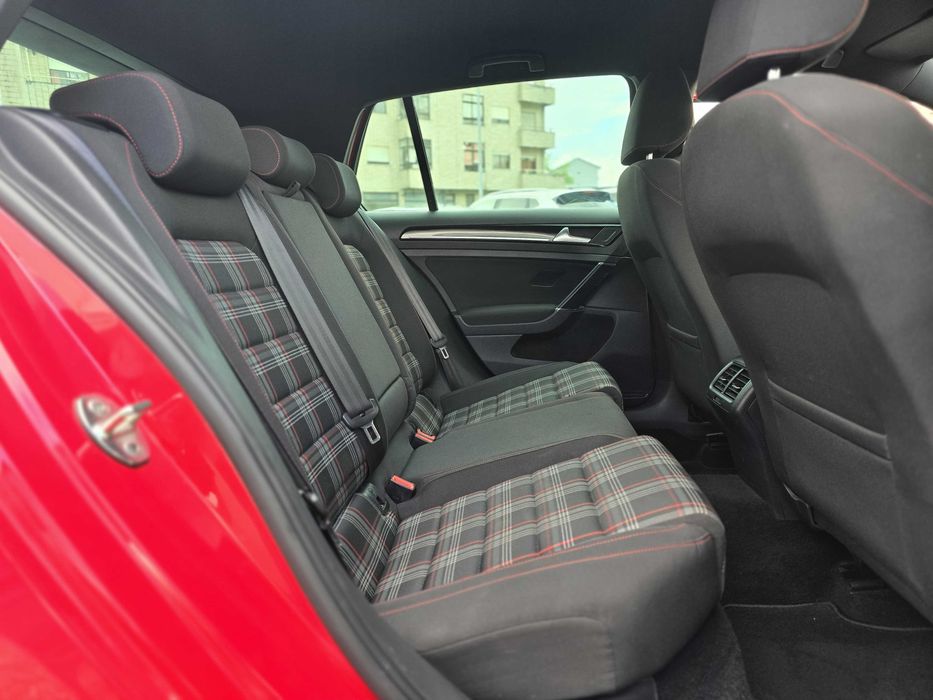 VOLKSWAGEN GOLF 7 GTI 2.0TSI 220CV DSG "FULL EXTRAS"