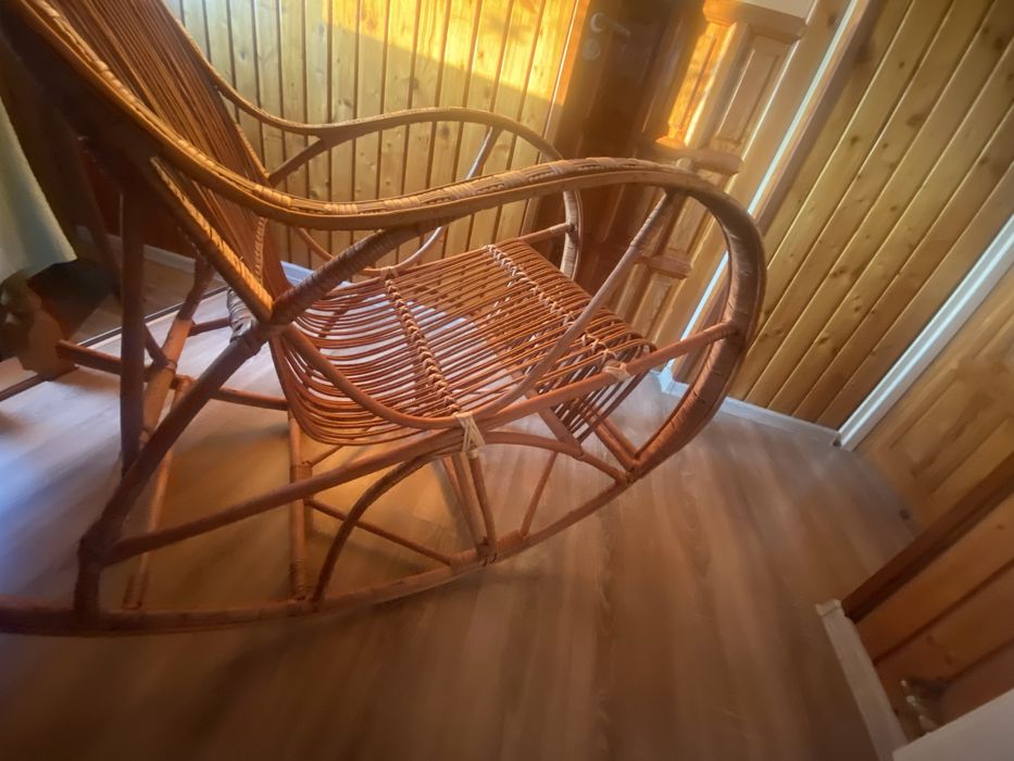Krzesło bujane wiklynowe