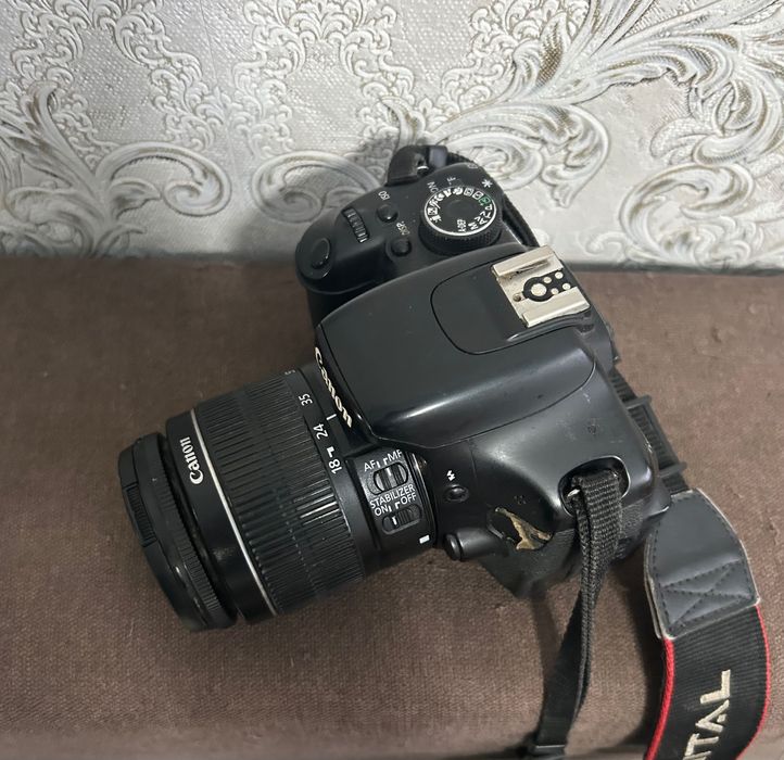 Фотоапарат Canon 600D б/у