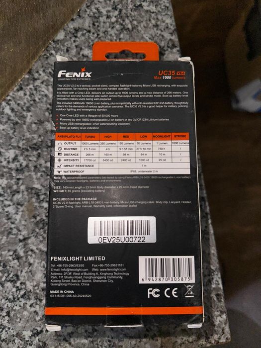 Lanterna tática Fenix UC35 v2.0