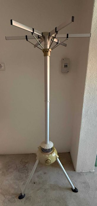 Secador de roupa elétrico de pé — 900 W