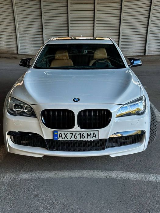 Продам BMW 740i в гарному стані