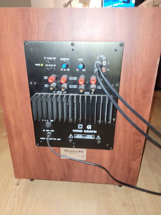 Yamaha Amplituner RXV659 + Kolumny NS8900 + Subwoofer Rubicon RSUB A12