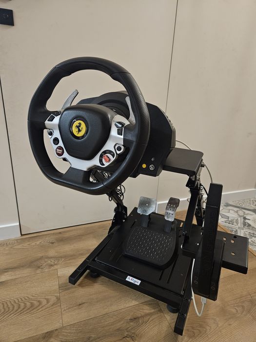 Simrig: Thrustmaster TX 458 Italia + kierownica F1 + stojak