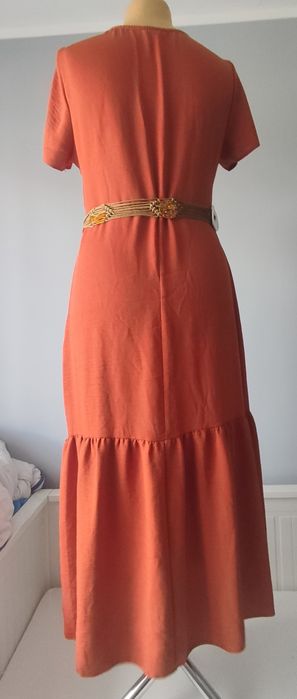 Sukienka maxi  z falbaną r.12