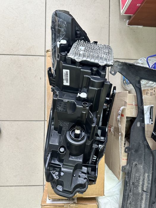 Фари Jeep Cherokee KL 2019 - з Америки, не такий бренд як у всіх