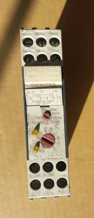 Przekaźnik czasowy Siemens