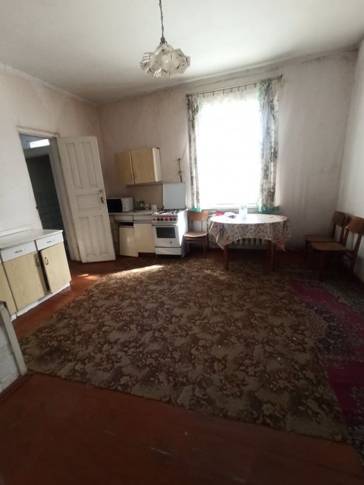Продаємо будинковолодіння в центрі м. Городища