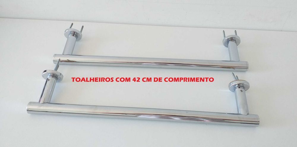 Acessórios de casa de banho usados mas em bom estado.  Peças desde 6 €