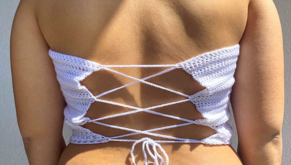 Top em crochet feito à mão