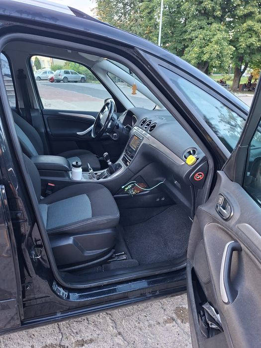 Ford Galaxy  1.6 rok 2011, 7osobowy