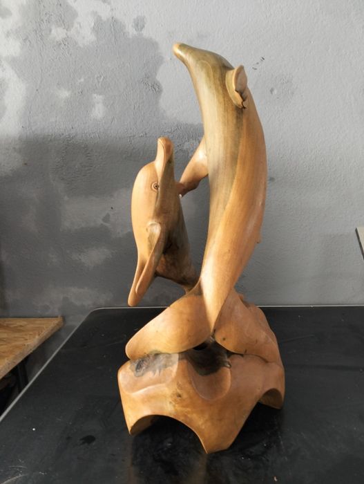 Estatuetas em madeira