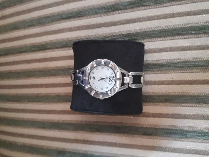 Часы наручные NACAR б/у., требуют вставку камней. Недорого!