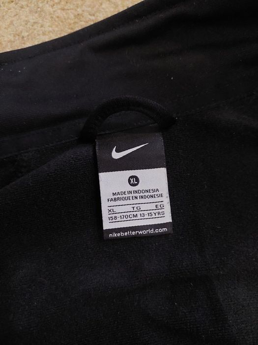Nike, Найк олімпійка 100% polyester.
