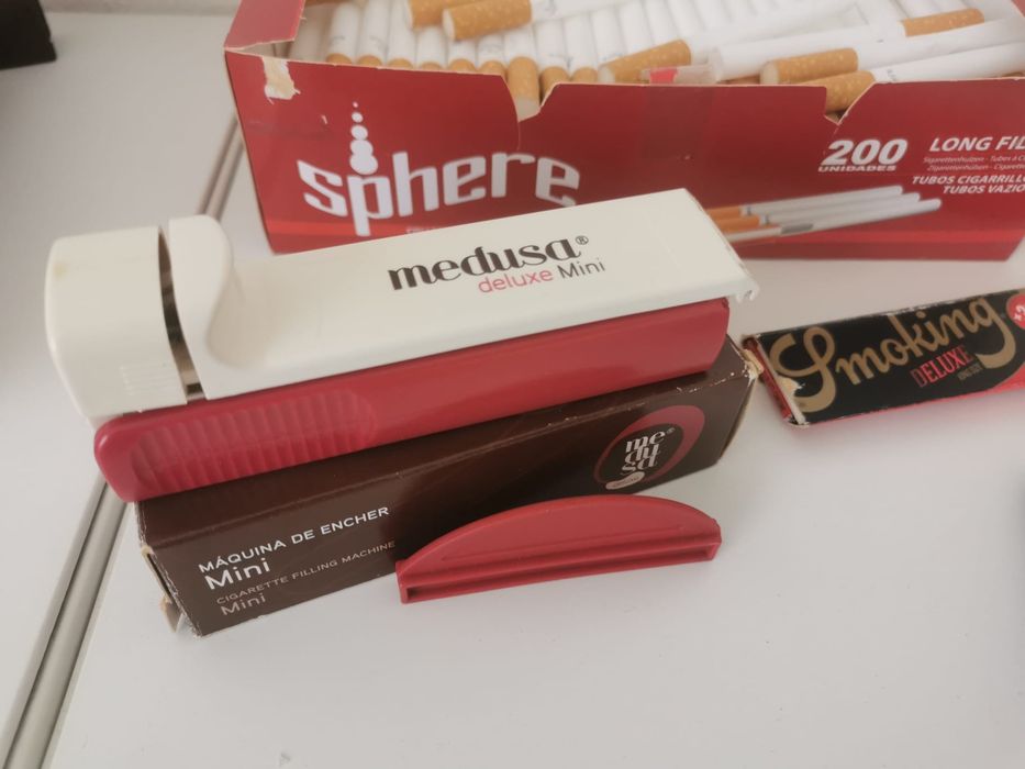 Máquinas de encher cigarros+ tubos+ isqueiro+murtalha + porta cigarros