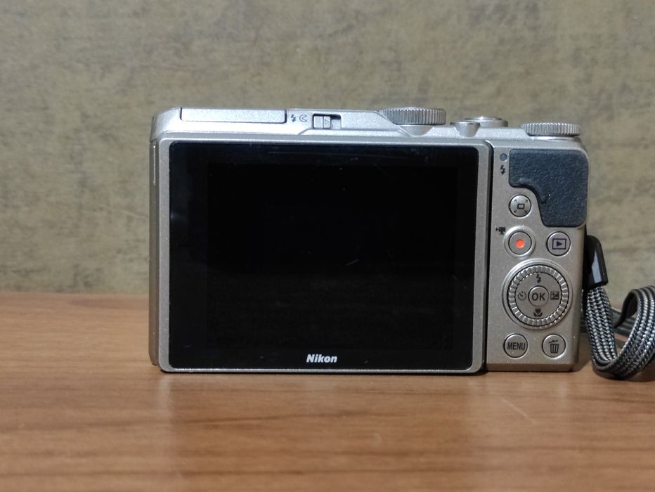 nikon coolpix a100 - купити цифрові фотокамери - Ціна на OLX.ua