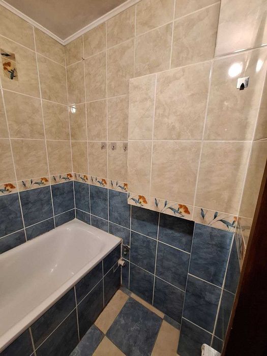 Продам 3 кімнатну квартиру по вул. Соборності (Доценка).єВідновлення.