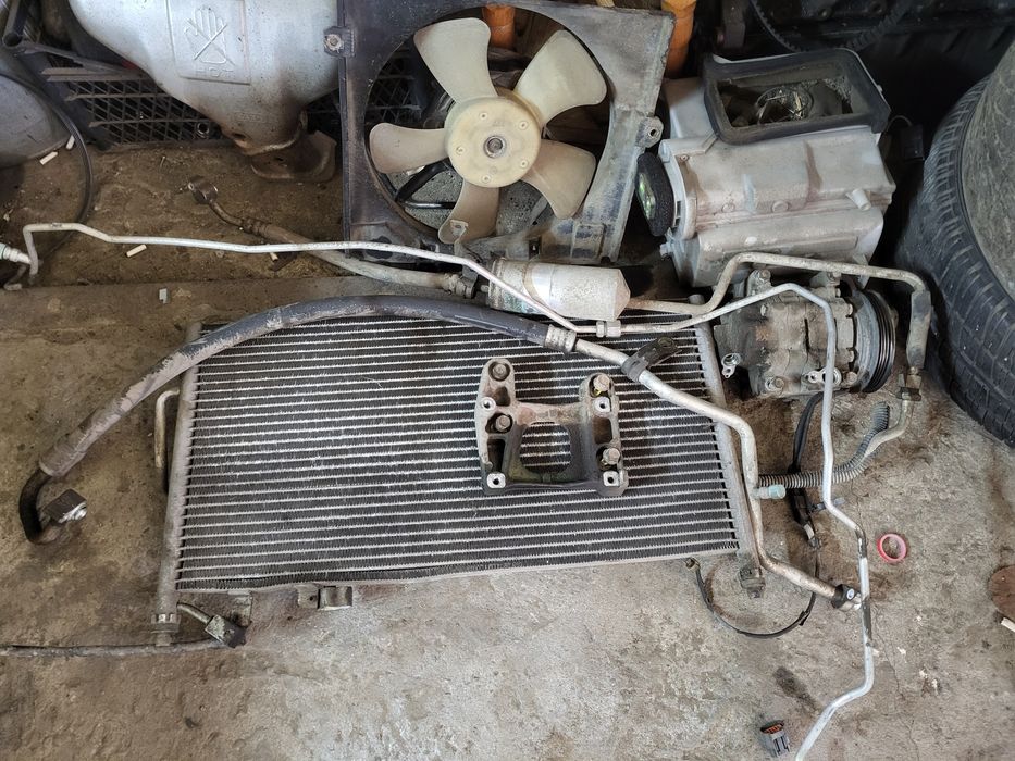 Продам по запчастям мазда 323