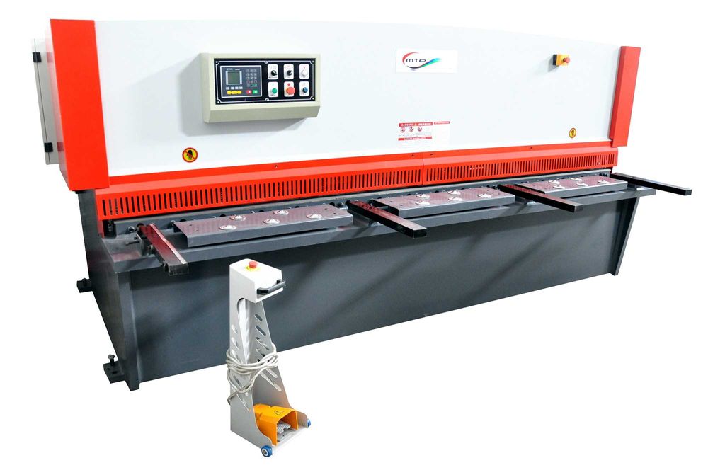 MTP Gilotyna Hydrauliczna CNC 8x3200 mm laser od ręki