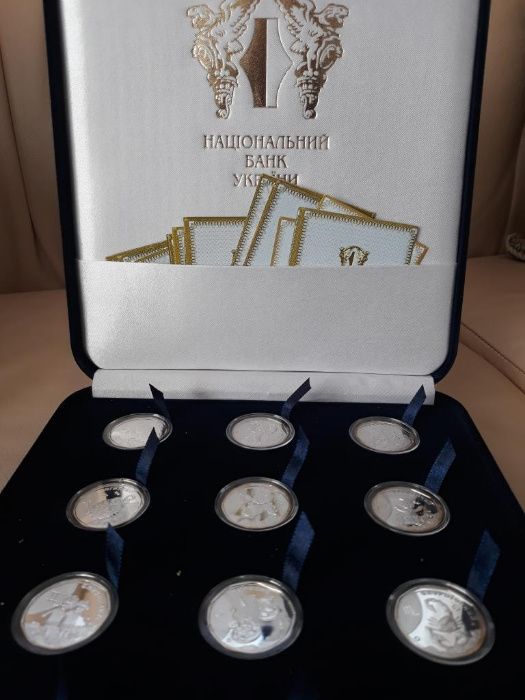 Срібло Золото монети Зодіак Східний гороскоп НБУ Борщ Захисниці Мова