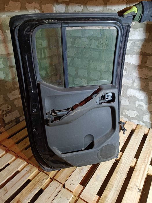 Двері Двери Скло Стекло Ниссан Навара Navara d40 nissan Pathfinder