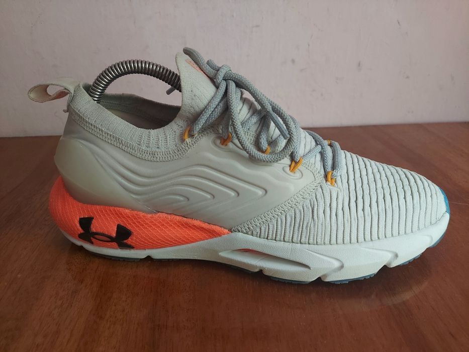 Кроссовки бігові фірми under armor phantom 2 оригінал 

Розмір по бірц