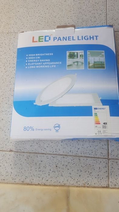 6 focos para  colocar em  tetos  novos