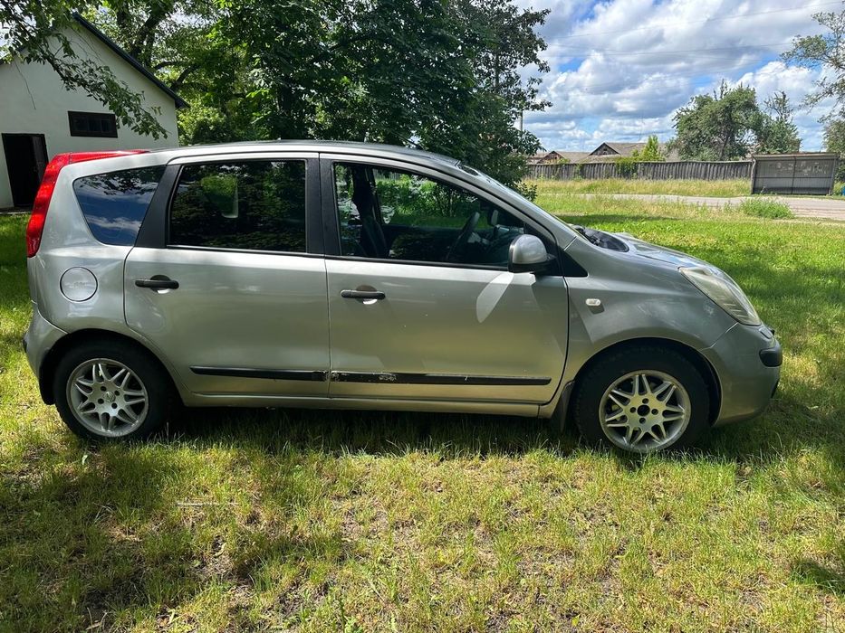 Nissan Note 1.6/автомат