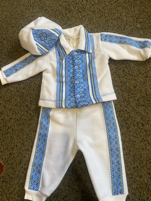 Костюм святковий