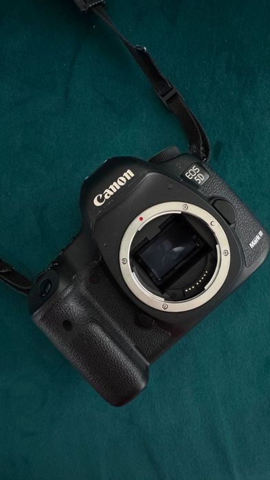 Máquina Fotográfica Canon + Flash SPEEDLITE 430 EX II