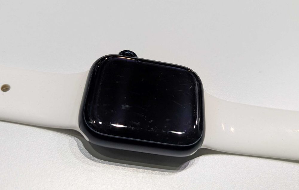 Apple Watch 9 (GPS) 41mm (A2978) часы - на запчасти