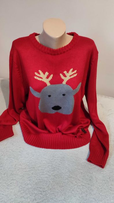 Sweter świąteczny z motywem renifera czerwony z długim rękawem