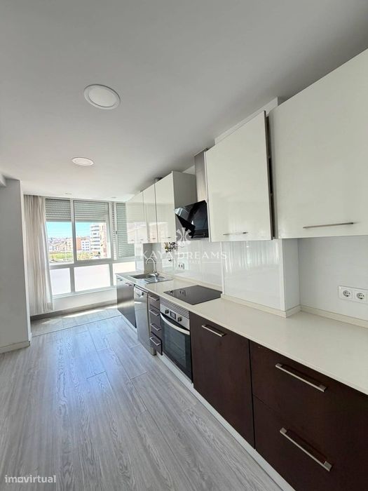 Completely Renovated T3 Located in the Center of Odivelas, 5 Minutes from the Metro Station...