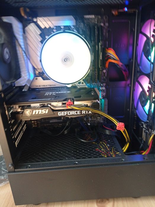 Komputer ASUS X470-PRO Ryzen5 GeForce NViDiA RTX-8GB RAM32GB M2-1TB!