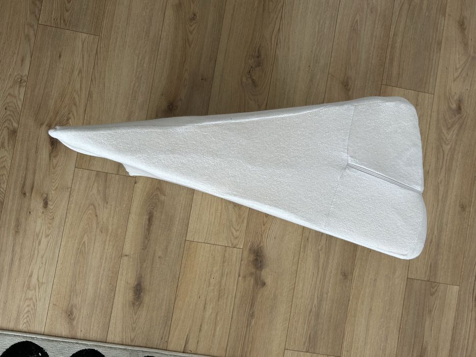 Poduszka ortopedyczna / antyrefluksowa Valde B93