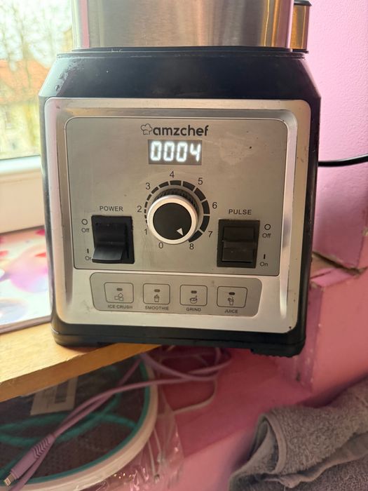 blender kielichowy marki AMZCHEF