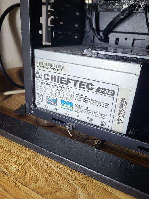 Блок живлення,550w 80 bronze  служив мені 3 роки,але обновяю систему