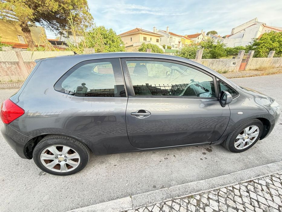 Toyota Auris 1.4 D-4D Sol foto 4
