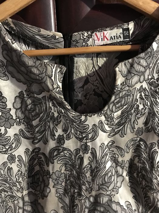 Продам нарядну сукню 56розміру