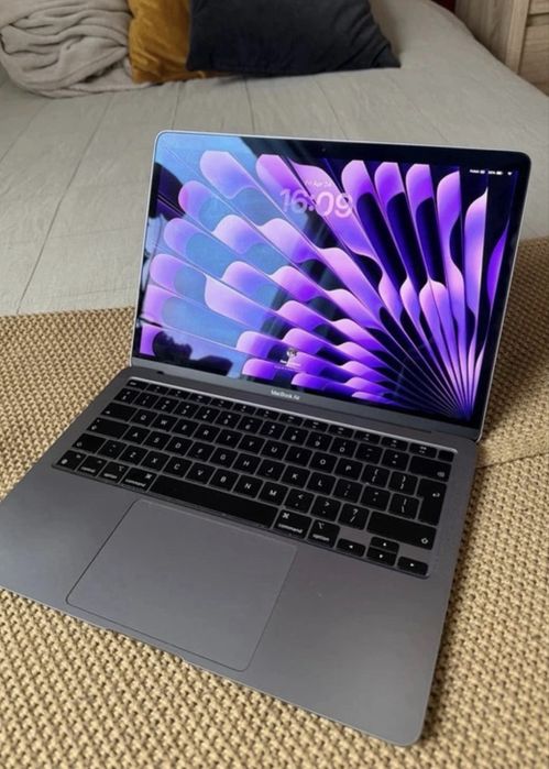 Macbook Air M1 8GB RAM 512 GB dysk