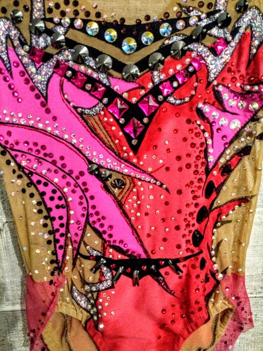 Strój startowy do gimnastyki artystycznej 134