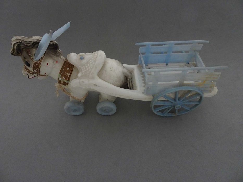 Antigo brinquedo português carroça