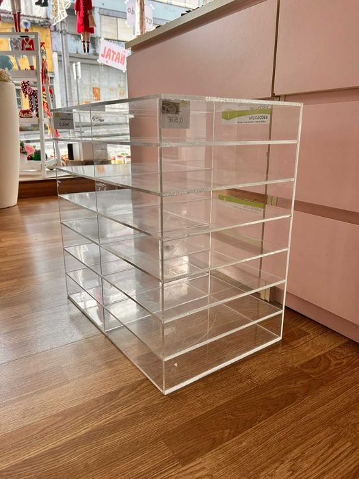Expositores Papel e Cartolinas em acrlico