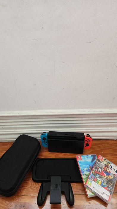 Nintendo Switch V1.1 + 2 Jogos — Set Completo