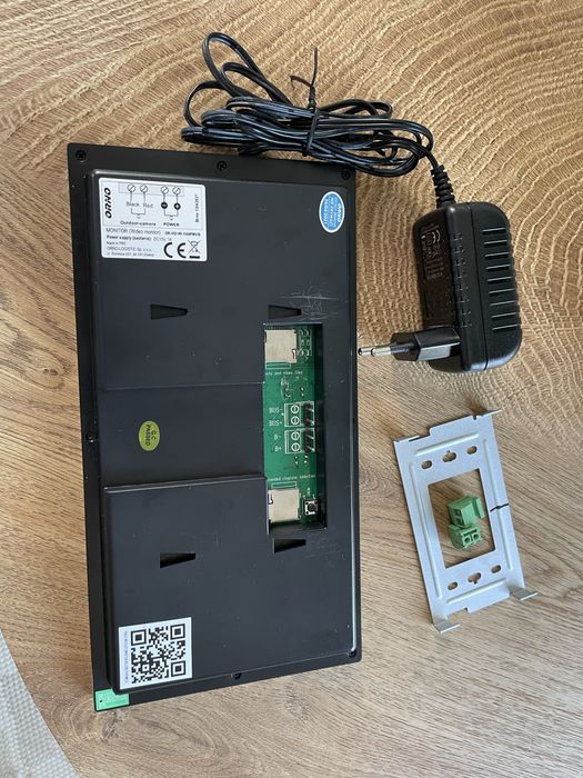 Monitor Orno OR-WID-WI 1068PMV/B