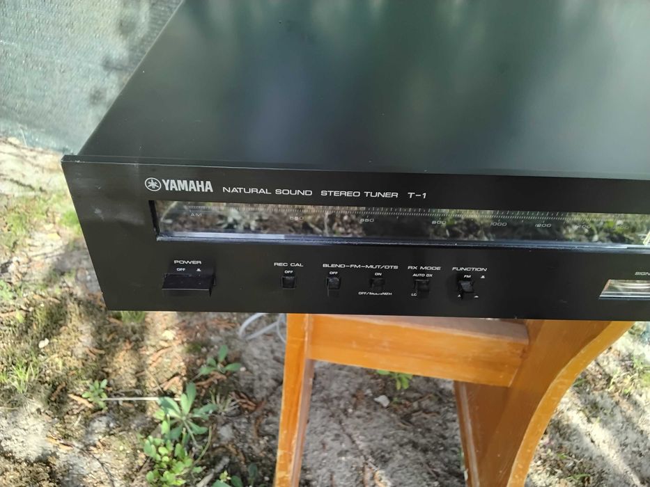 Tuner analogowy Yamaha t1