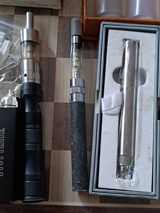 Conjunto de eCigars e Vapers434772637689456642