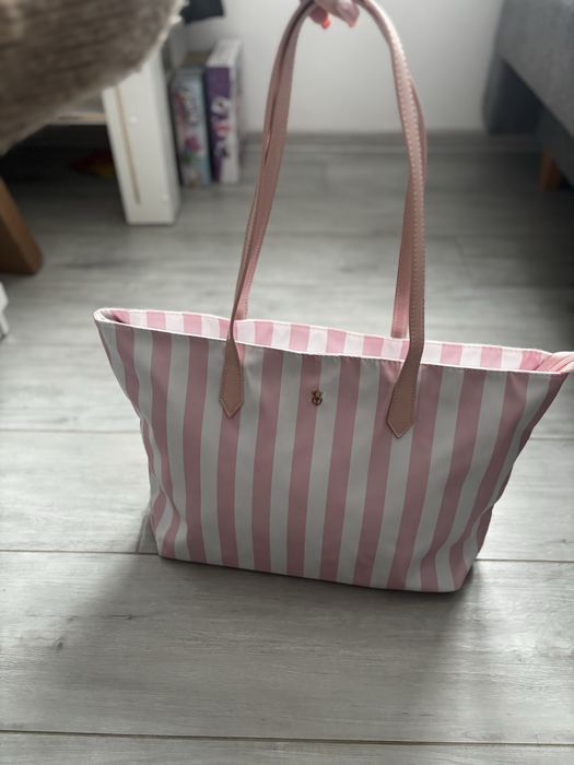 Torebka VS duza shopperka